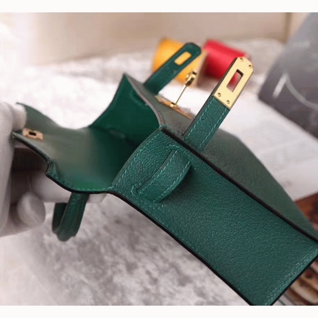 Malachite Chevre Replica Luxury Hermes Kelly 20cm Bag angle 4