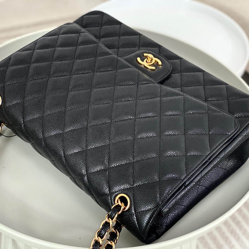 CHANEL MAXI CLASSIC HANDBAG(High-end grade) angle 4