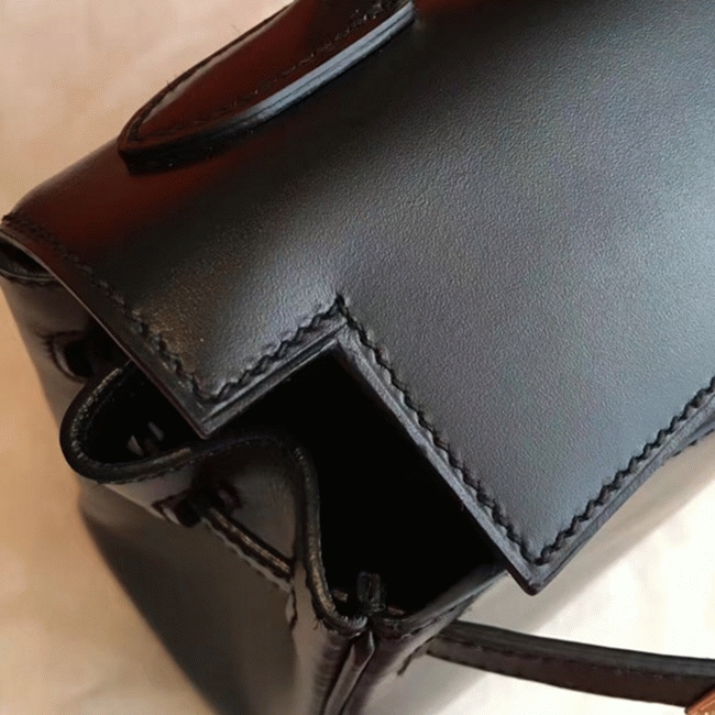 Black Box Replica Hermes Kelly Retourne 32cm Sophisticated Handbag angle 4