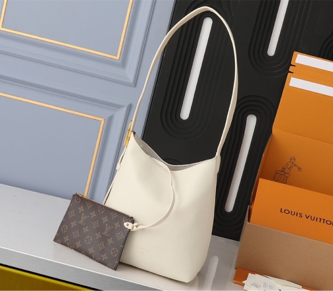 Louis Vuitton Low Key MM Hobo In Quartz White