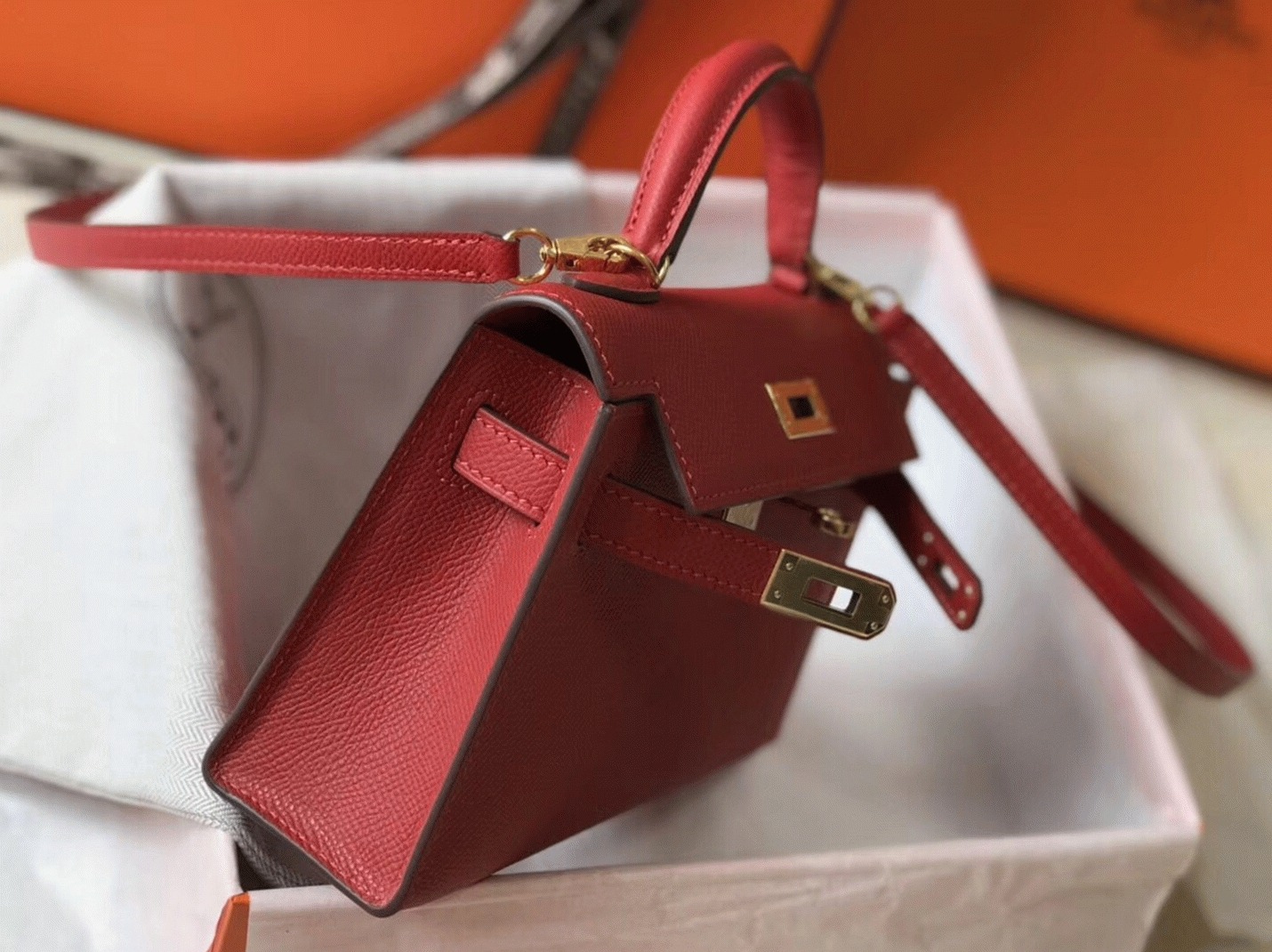 Hermes Kelly Mini II Bag Replica in Rouge Vif angle 4