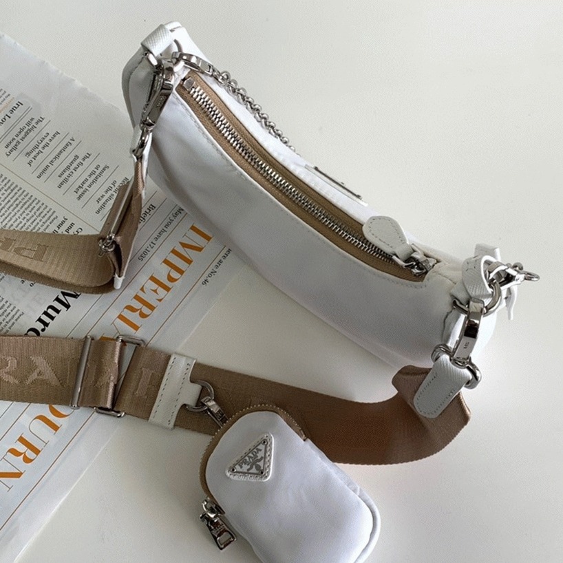 Prada Re-Edition Shoulder Bag Knockoff in White angle 5