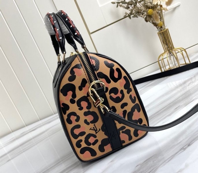 Louis Vuitton Monogram Empreinte Wild At Heart Speedy 25 Bandouliere Handbag In Black angle 3