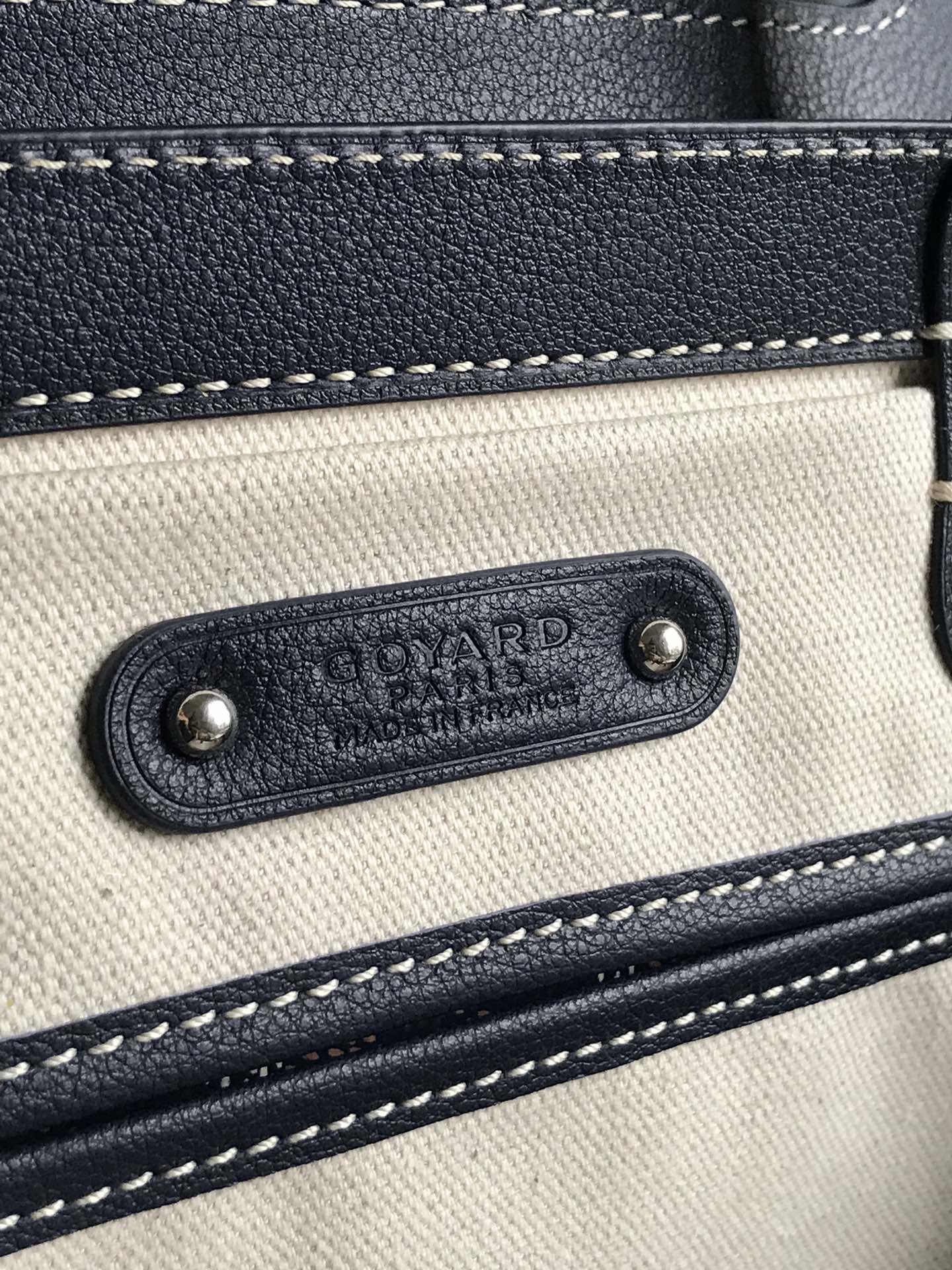 Saigon Tote bag angle 4