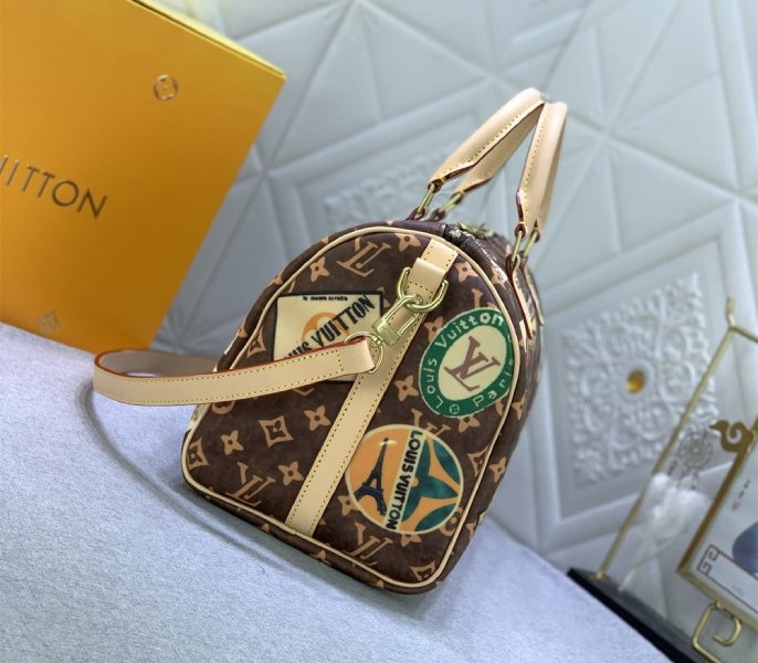 Louis Vuitton Flight Mode Monogram Canvas Speedy Bandouliere 30 HandbagLouis Vuitton Flight Mode Monogram Canvas Speedy Bandouliere 30 Handbag angle 5