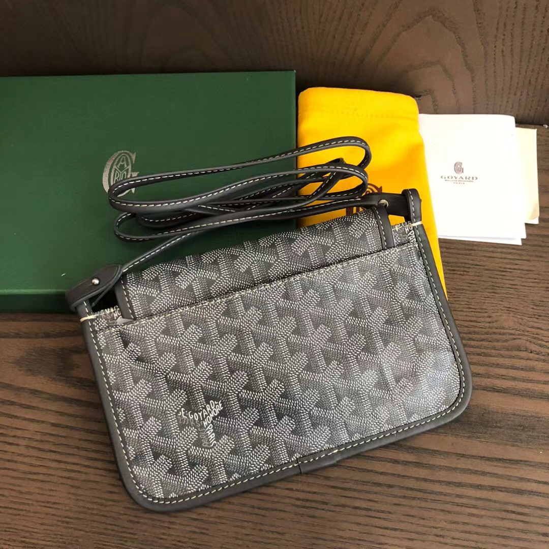 Goyard Plumet angle 2