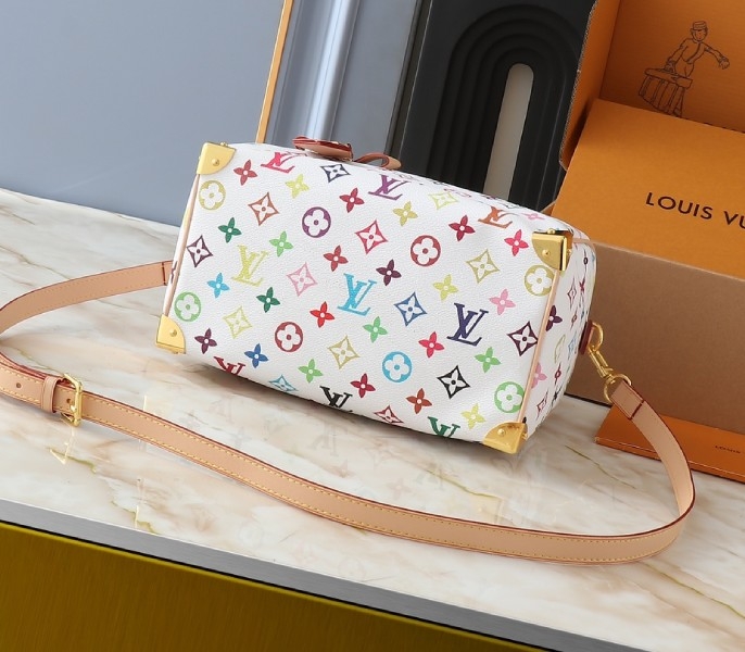 X TM Multicolored Speedy Bandouliere 25 In White angle 4