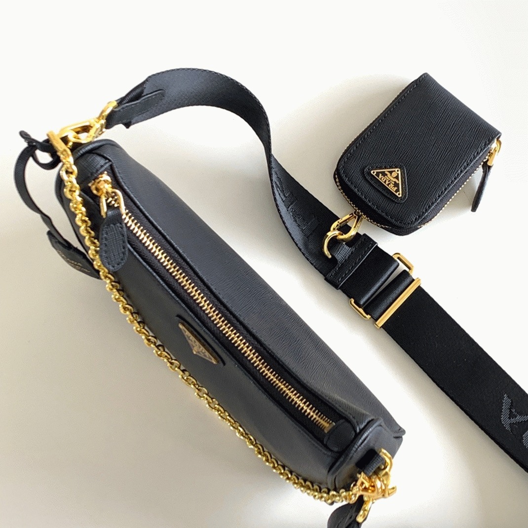 Prada Re-Edition 2005 Shoulder Bag Fake in Black angle 2