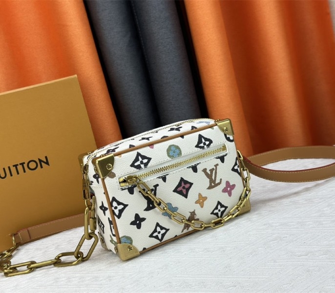 Louis Vuitton Monogram Craggy Mini Soft Trunk In Vanilla angle 2