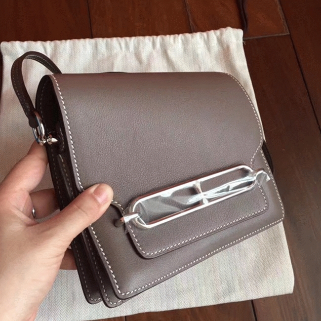 Etoupe knockoff Hermes Mini Sac Roulis handbag angle 2