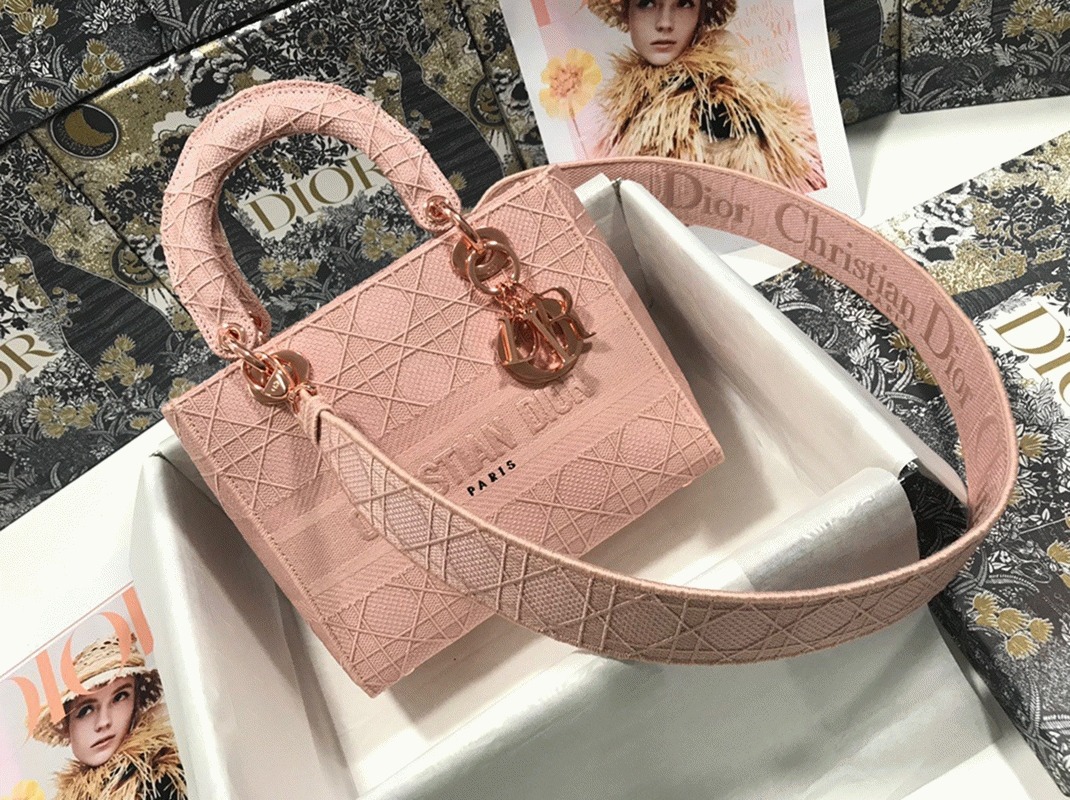 Dior Lady D-Lite Medium Bag Imitation in Pink Cannage Embroidered Canvas angle 2