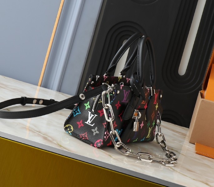 LV X TM Multicolored Onthego East West Chain In Black angle 3