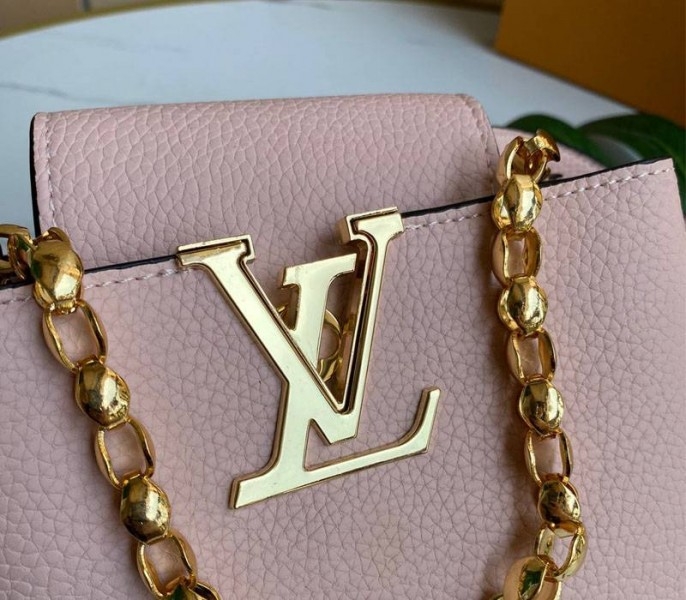 Louis Vuitton Capucines Mini Chain Bag In Pink angle 2