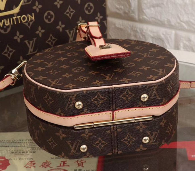 Louis Vuitton Monogram Canvas Petite Boite Chapeau angle 3