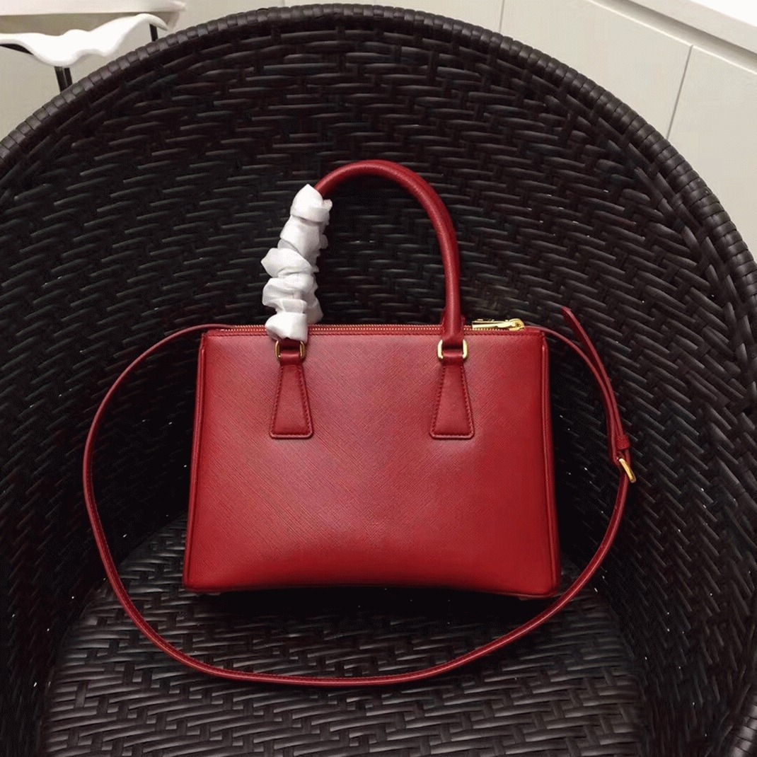 Red Prada Galleria Medium Bag Best Replica angle 3