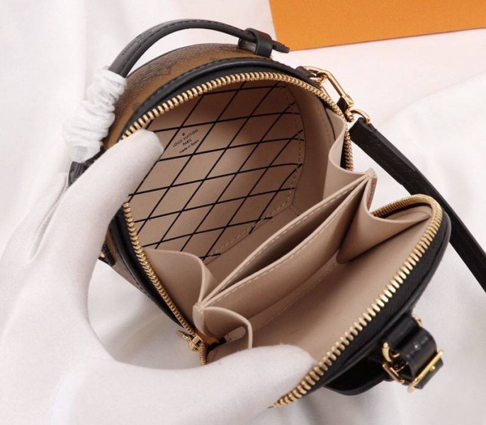 Louis Vuitton Monogram Reverse Canvas Mini Boite Chapeau angle 3