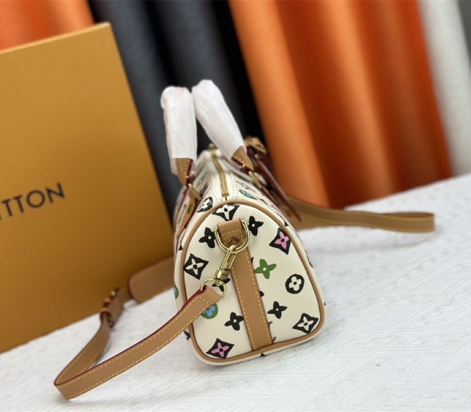 Louis Vuitton Monogram Craggy Keepall Travel 25 Bag In Vanilla angle 4