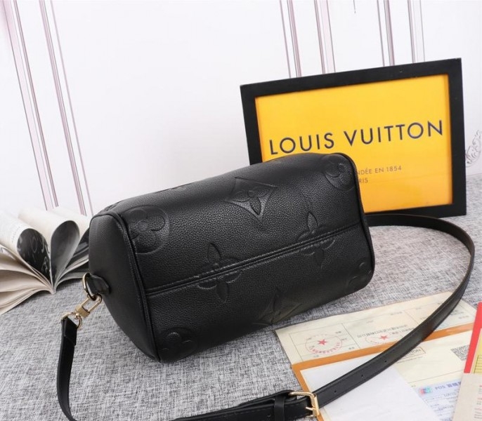 Louis Vuitton Monogram Empreinte Leather Speedy Bandouliere 25 Handbag In Black angle 4