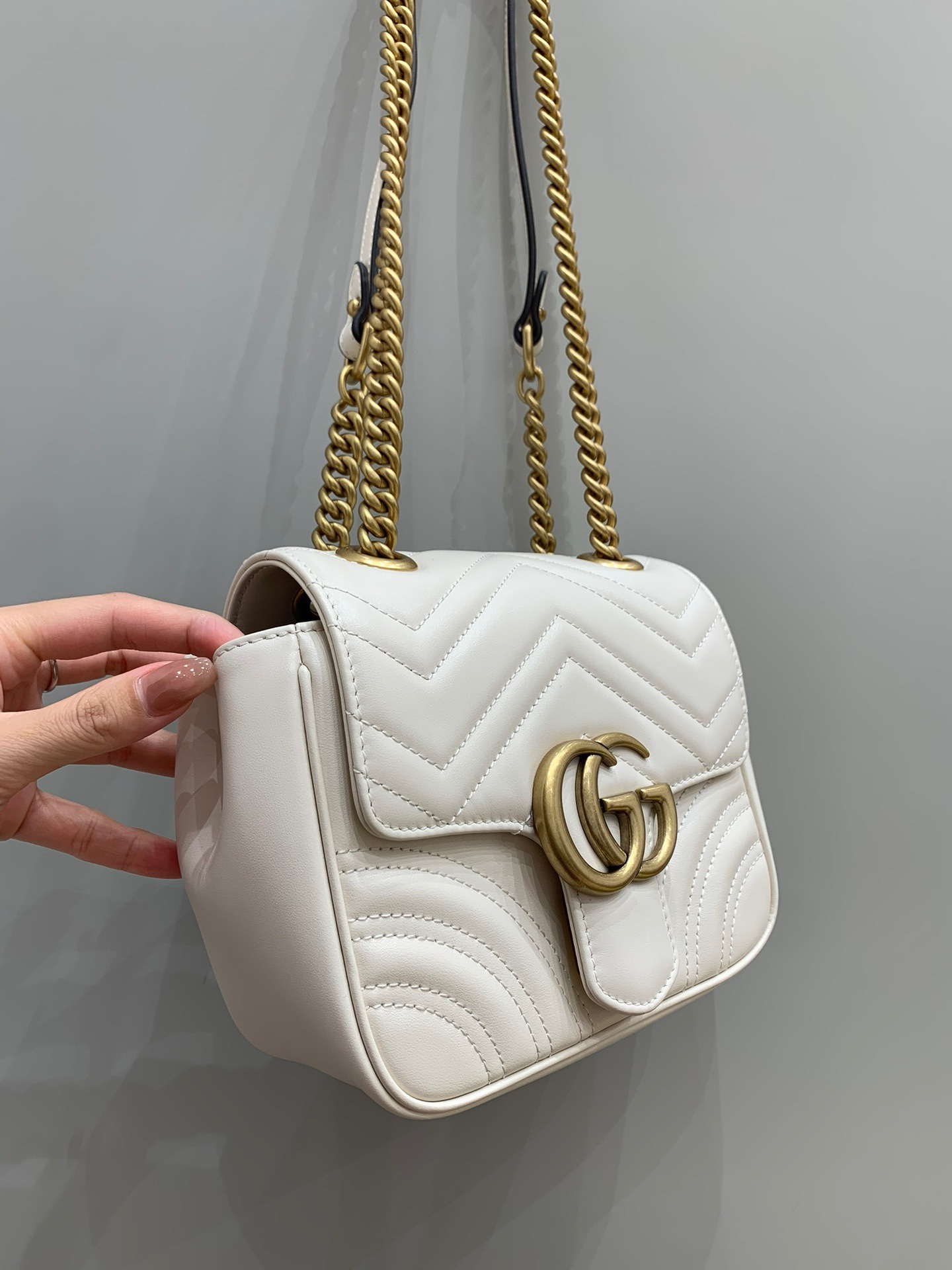 Classic square bag angle 2