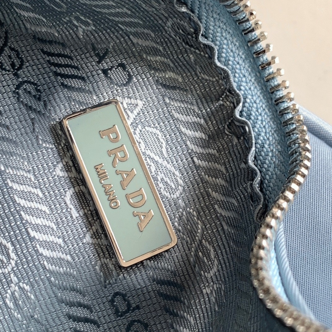 Prada Re-Edition Shoulder Bag Replica in Blue angle 5