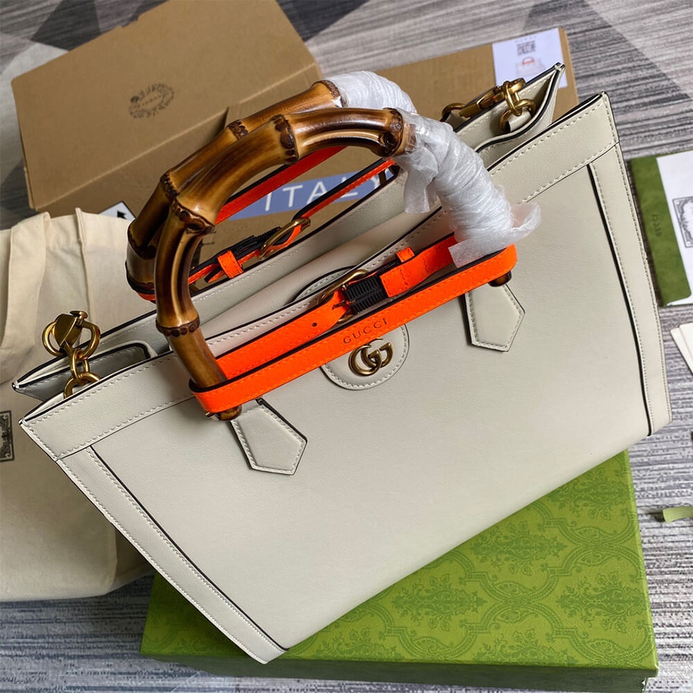Gucci Diana medium tote bag angle 5