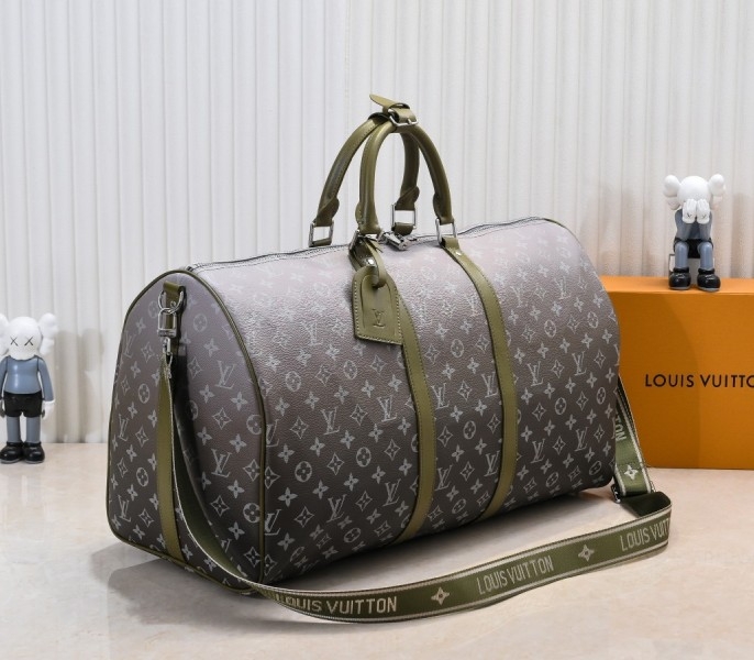 LV Monogram Gradient Canvas Keepall Bandouliere 55 In Khaki Green angle 2