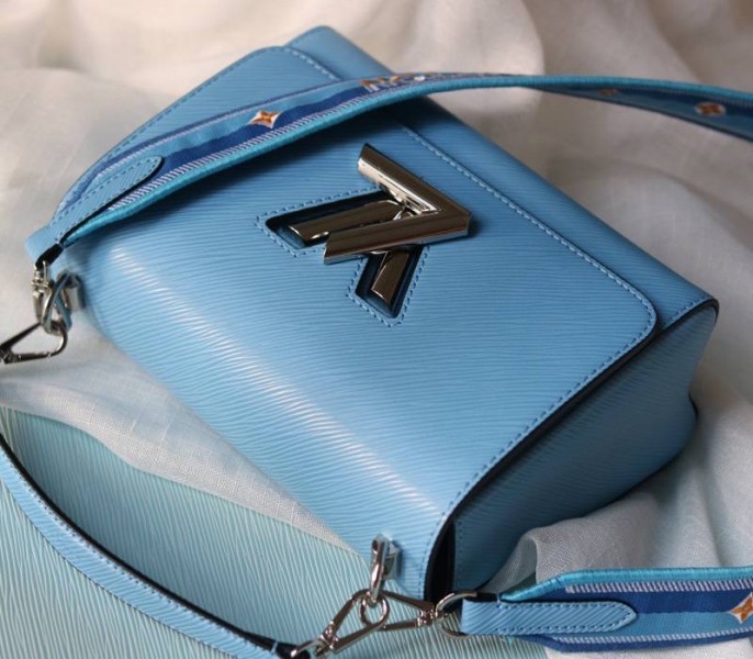 Louis Vuitton Epi Leather Twist MM Bag With Jacquard Strap In Bleuet Blue angle 4