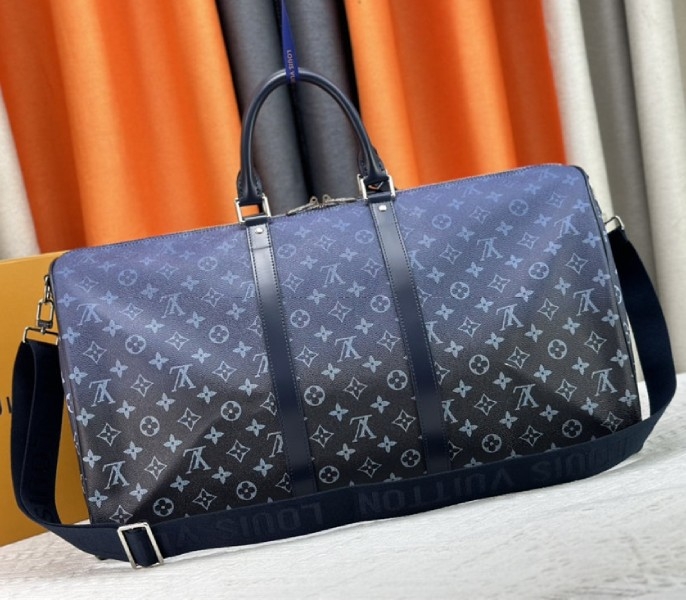 Louis Vuitton Monogram Gradient Canvas Keepall Bandouliere 55 In Navy Blue angle 4