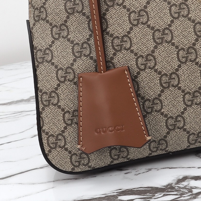 PADLOCK GG MEDIUM SHOULDER BAG angle 4