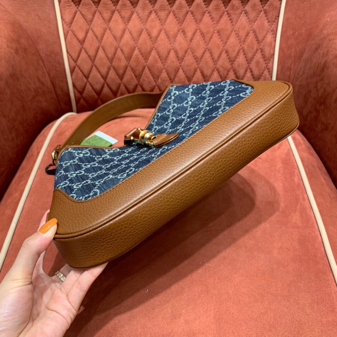 Gucc1 denim handbag angle 3