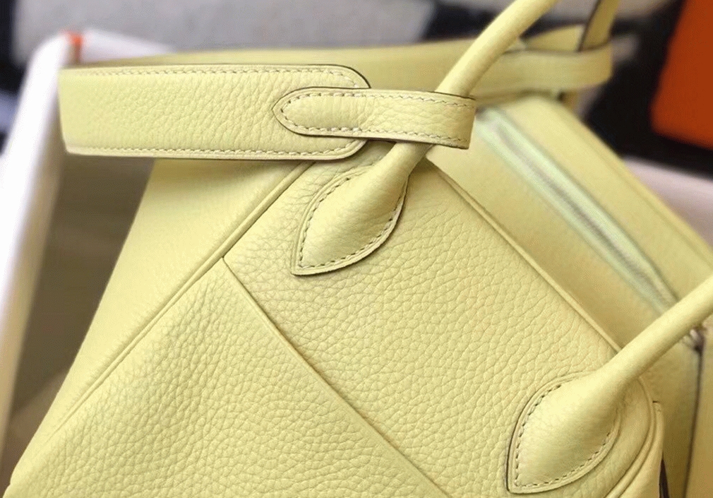 Best replica Hermes Lindy 30cm bag in jaune poussin hue angle 5