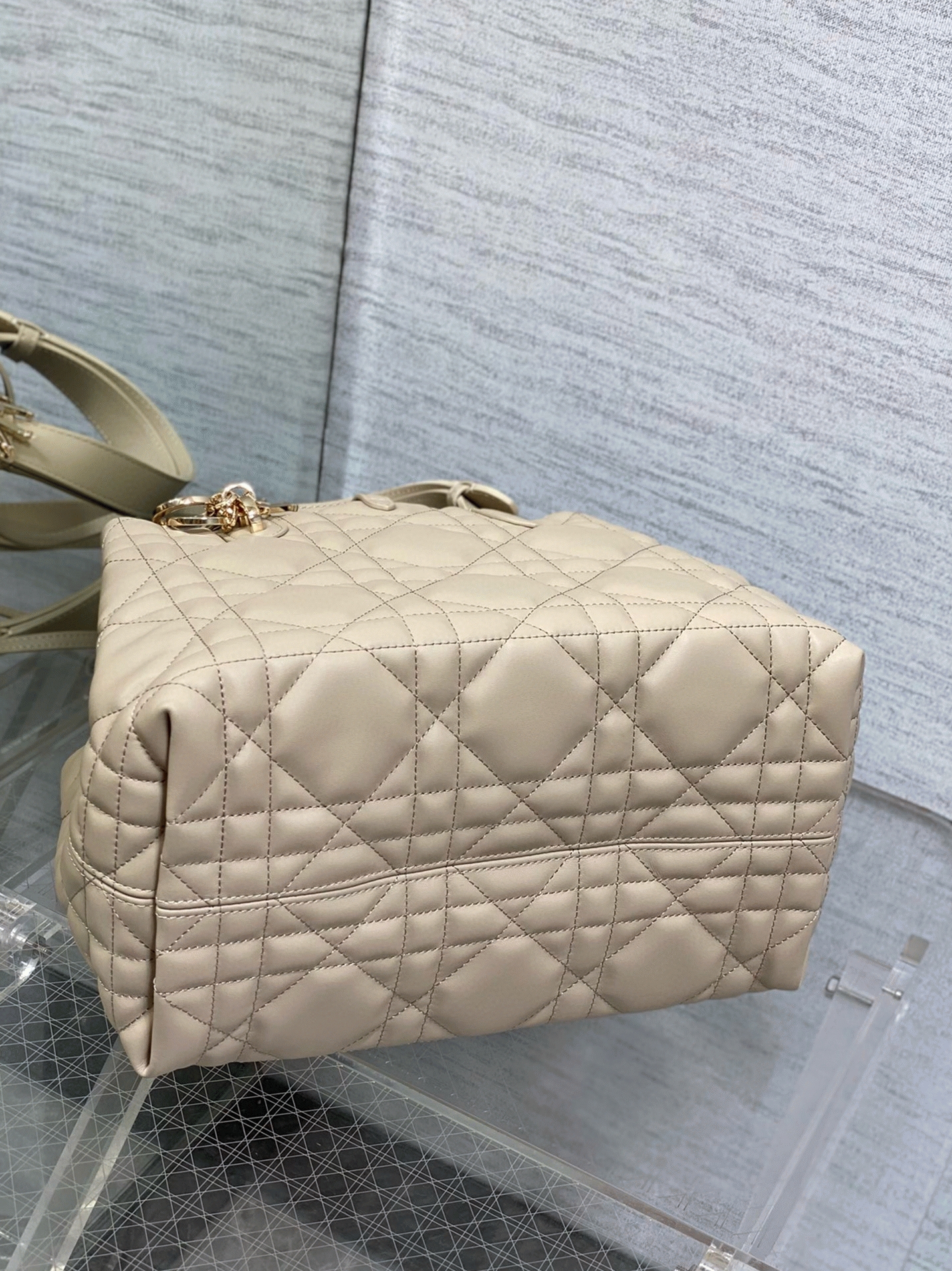 Dior Toujours Medium Bag Knockoff in Beige Macrocannage Calfskin angle 3