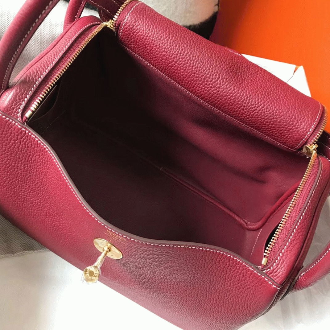Replica Hermes Lindy 30cm bag in bordeaux color angle 3