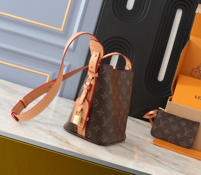 Monogram Canvas All In BB angle 4