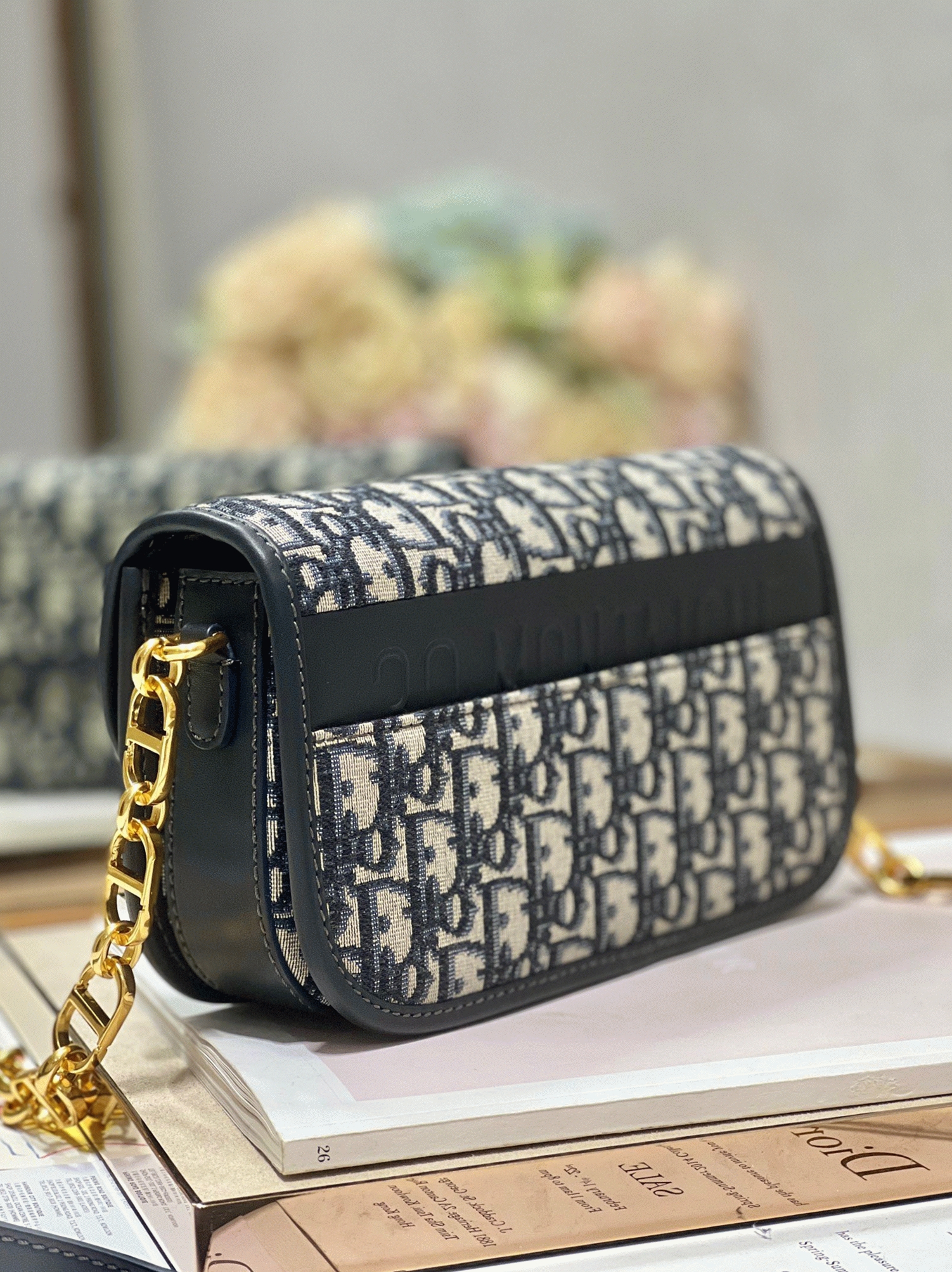 Dior 30 Montaigne Avenue Bag Fake in Blue Dior Oblique Jacquard angle 3