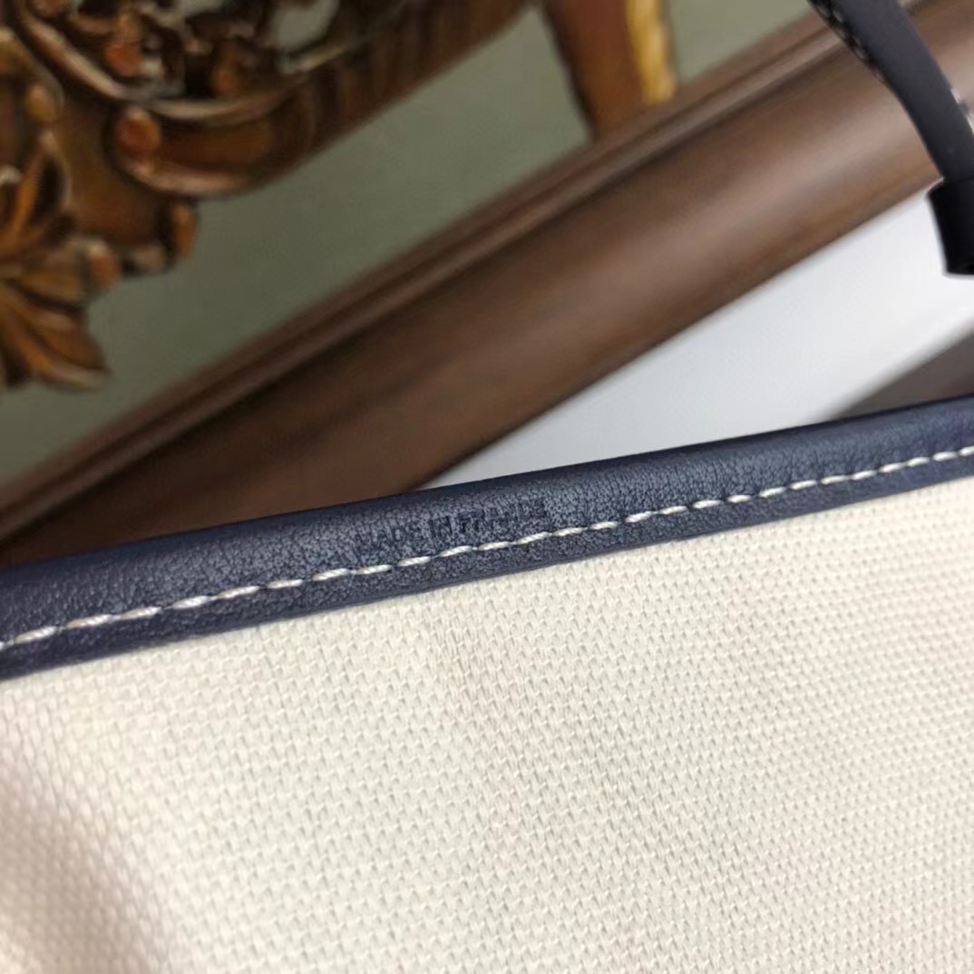 Goyard Tote MM angle 5