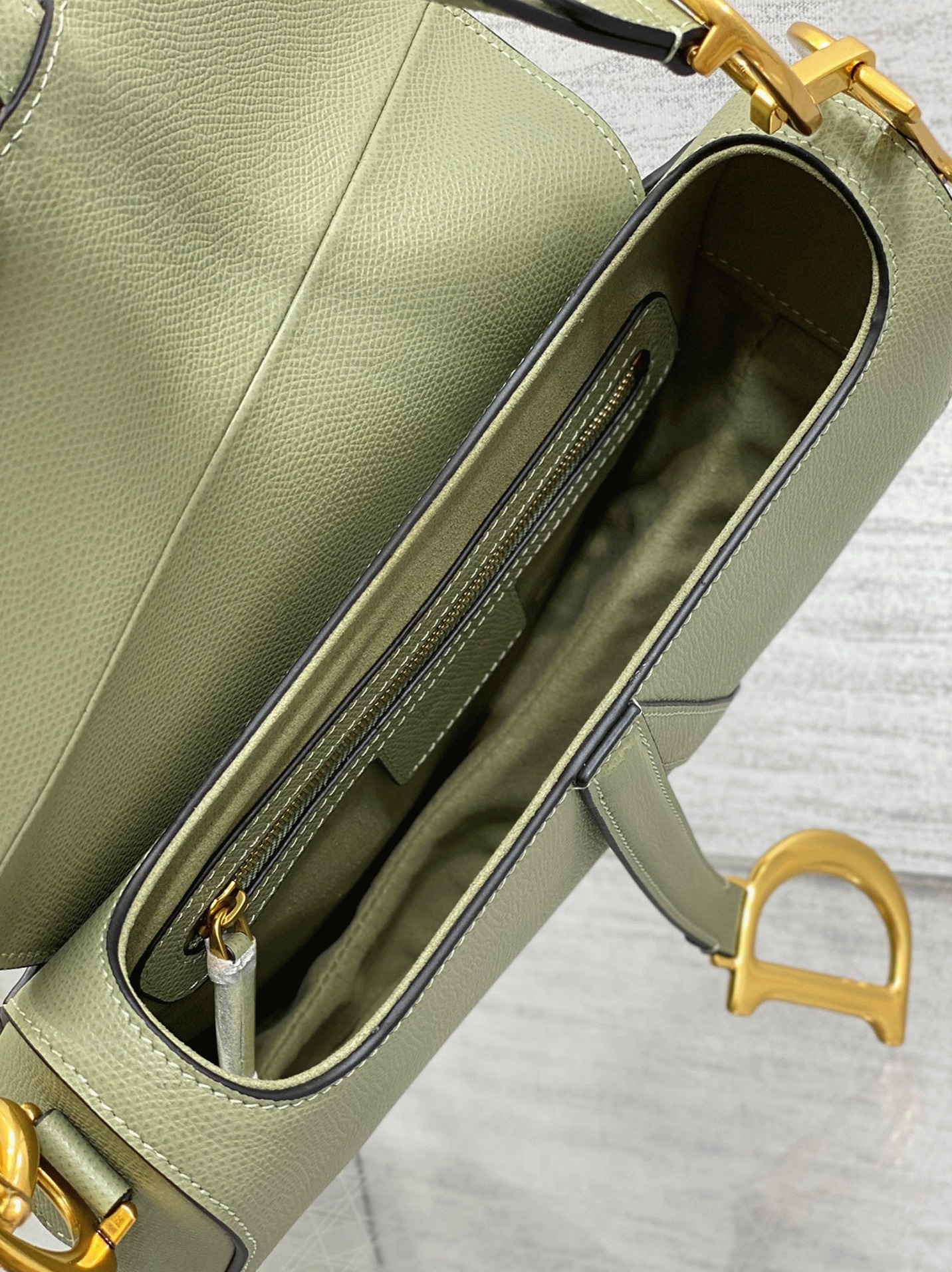 Dior Saddle Bag with Strap Imitation in Ethereal Green Grained Calfskin angle 4