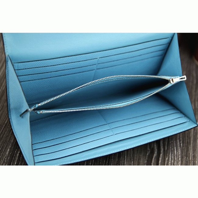 Light blue fake Hermes Constance wallet angle 4