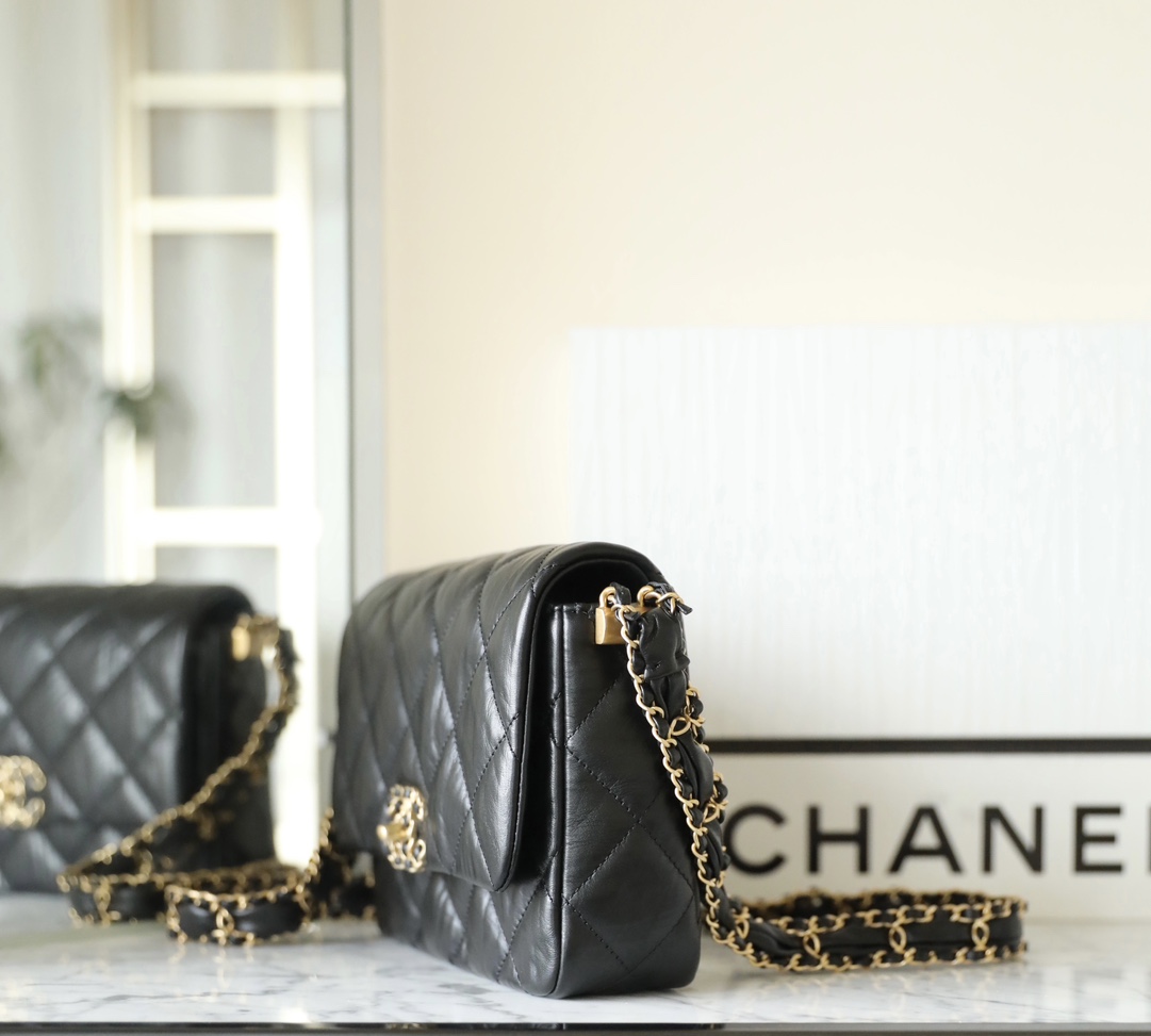 𝖬𝗈𝗇𝗍𝖾𝖻𝖾𝗅𝗅𝗈 𝖹𝖯 bag angle 4