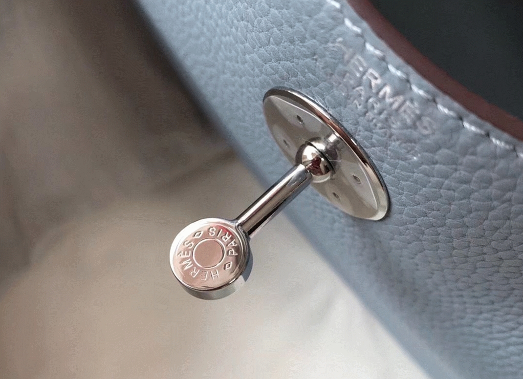 Replica Hermes Lindy 30cm bag in blue lin color angle 3