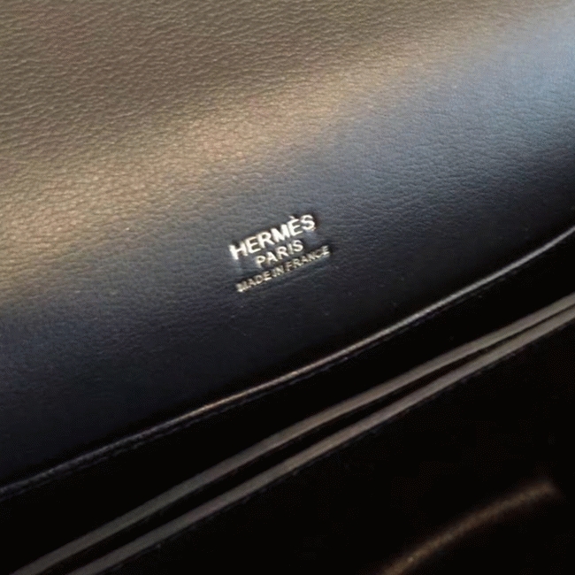Black knockoff Hermes Mini Sac Roulis handbag angle 2