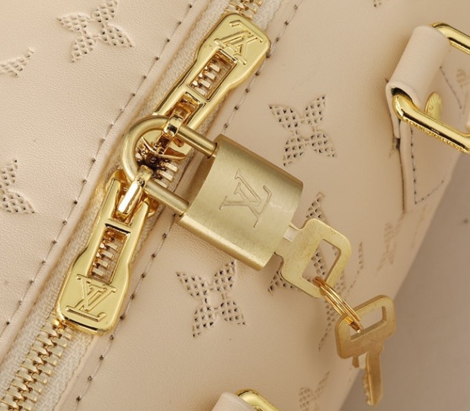 Louis Vuitton Other Leathers Speedy Bandouliere 20 Handbag In Urban Yellow angle 5
