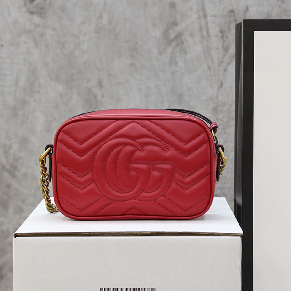 GG Marmont matelasse mini bag angle 4