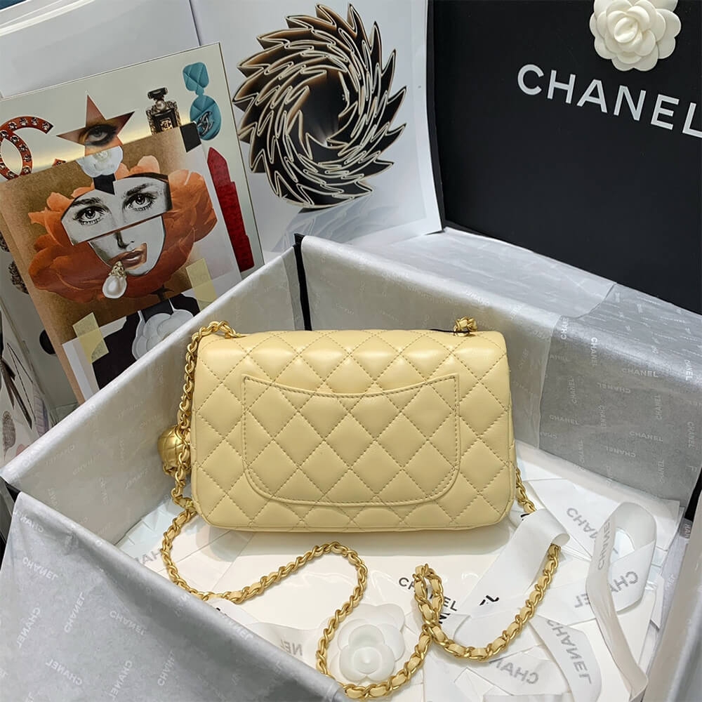 CHANEL Classic Flap Shoulder Bag angle 3