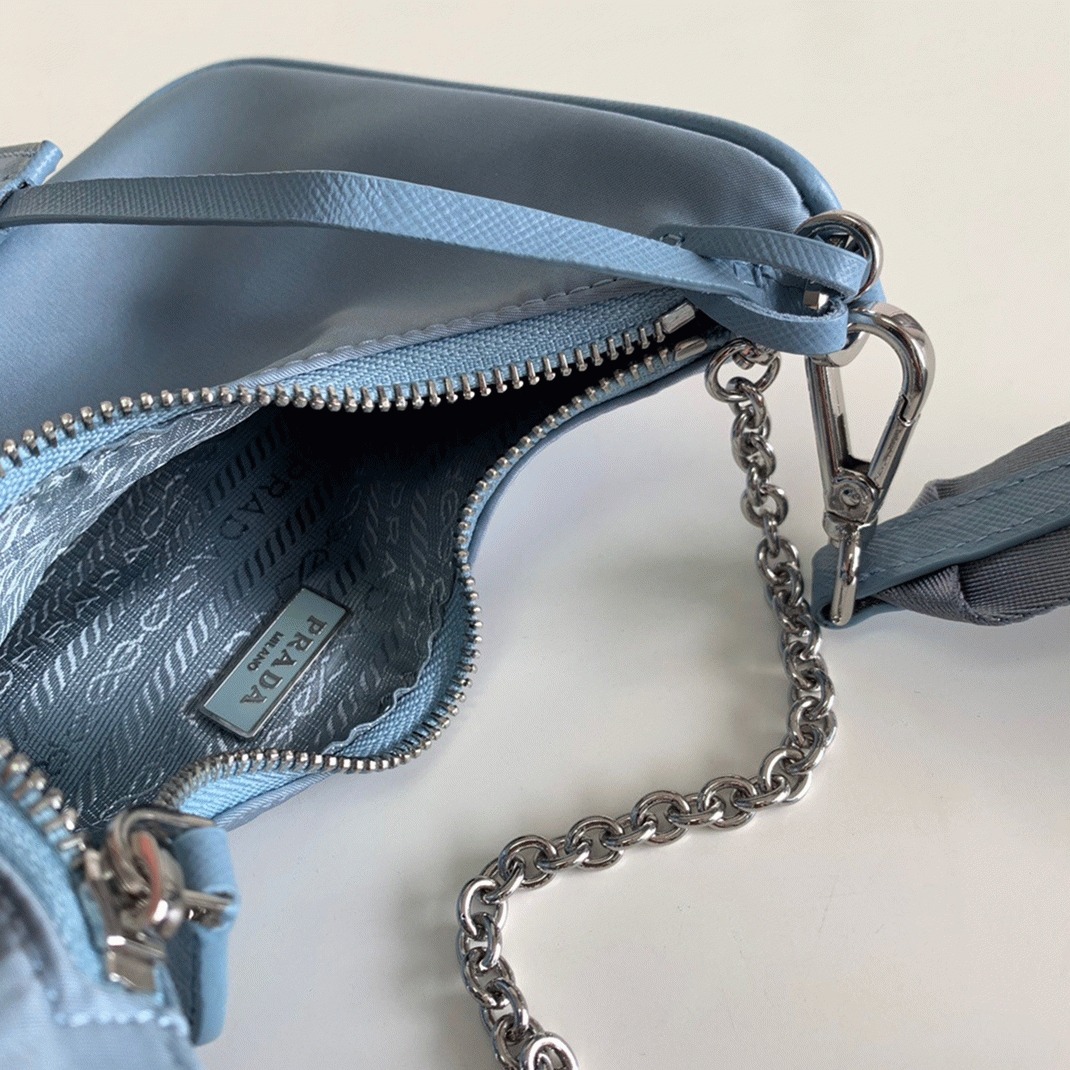 Prada Re-Edition Shoulder Bag Replica in Blue angle 4