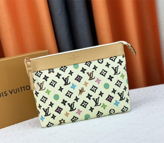 Louis Vuitton Monogram Craggy Voyage Souple Pochette In Vanilla
