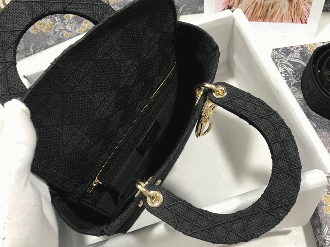 Dior Lady D-Lite Medium Bag Replica in Black Cannage Embroidered Canvas angle 3