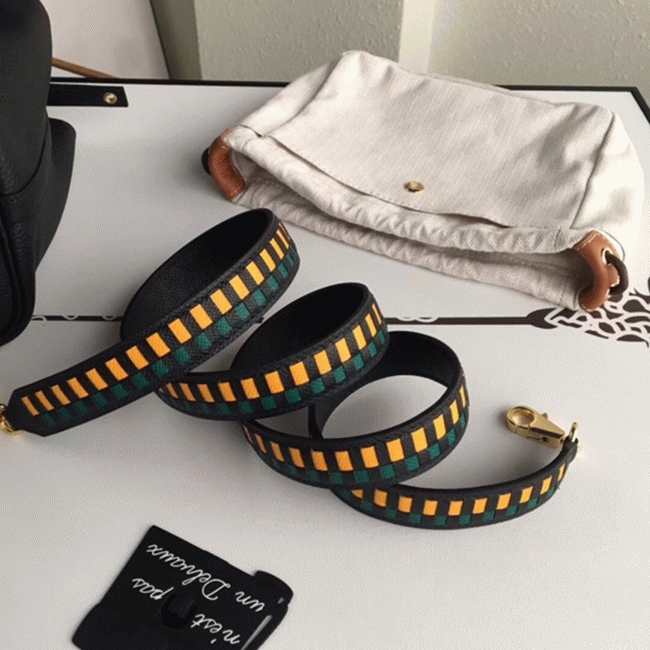 Black 1:1 fake Hermes Picotin Lock 18cm handbag with braided handles angle 5