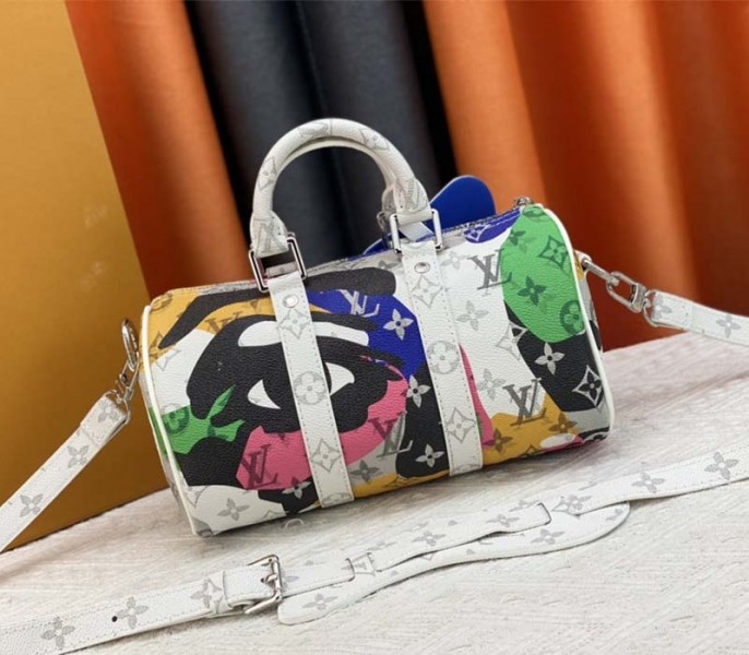 Louis Vuitton J Hope X Keepall Bandouliere 25 Multicolor Travel Bag In Two Eyes Patches angle 3