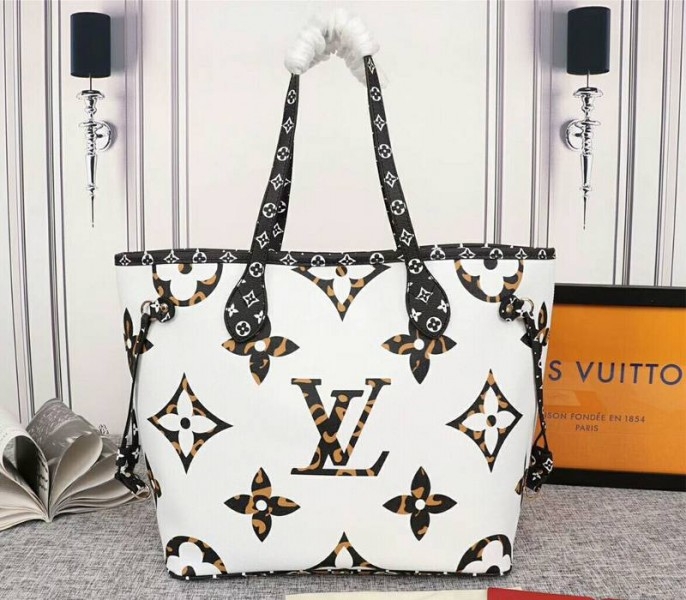 Louis Vuitton Giant Neverfull MM Tote In Cream And Caramel angle 2